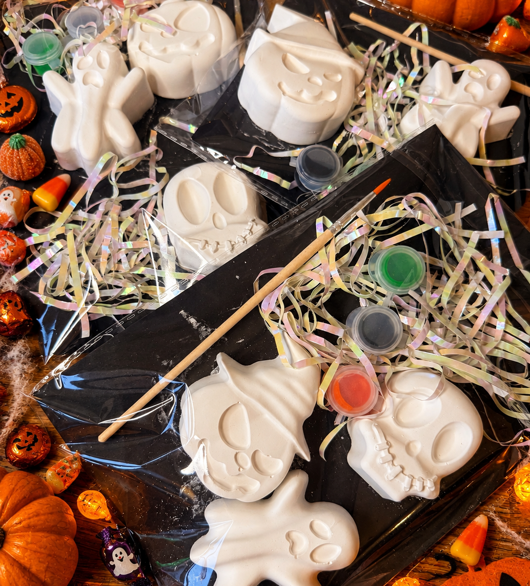 Image Alt Text: Halloween plaster painting kit for kids with paints and brush